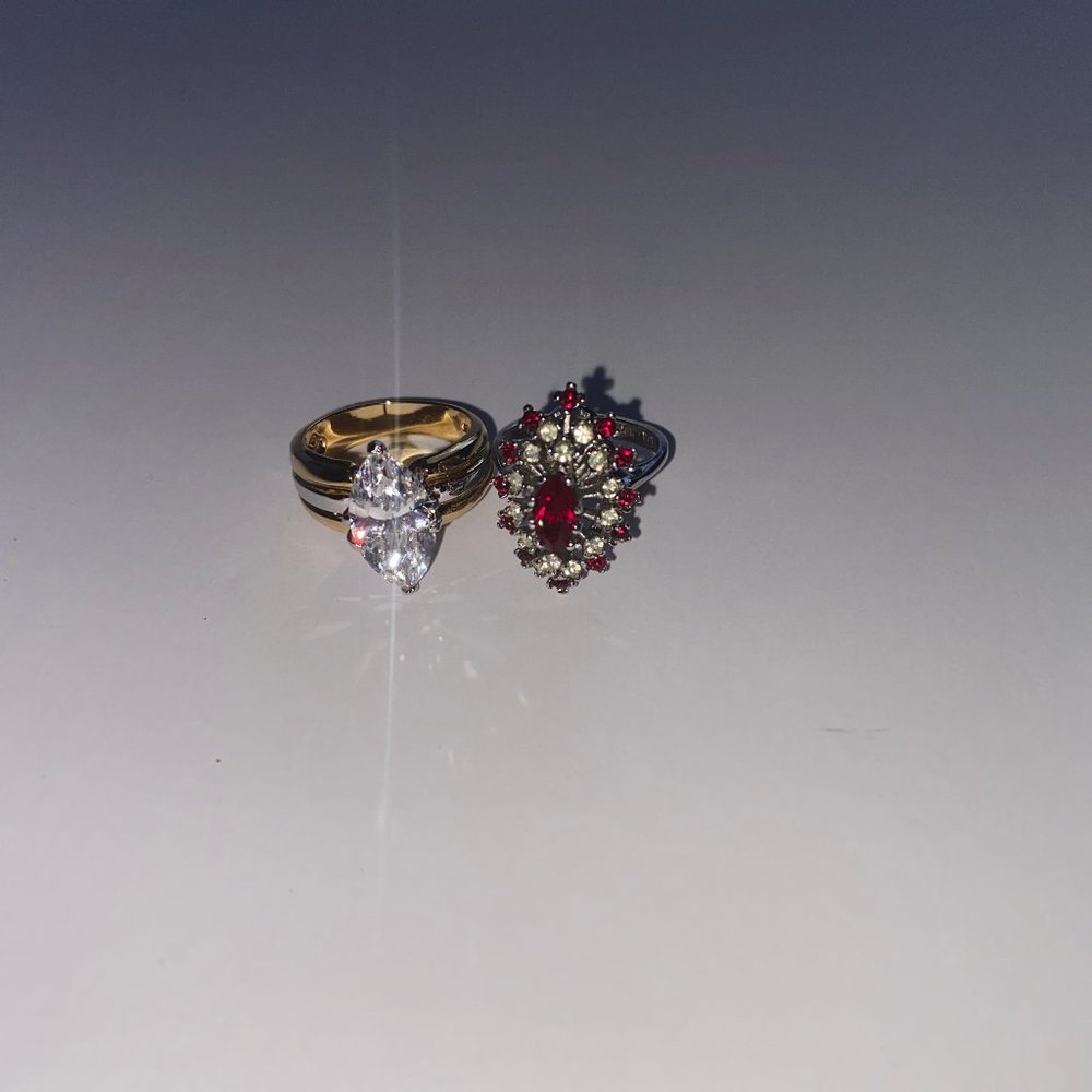 2 Costume Jewelry Rings 5 5.5 Red Clear Rhinestones CZ? Gold Silver Tone 18KTHGE - Picture 3 of 7